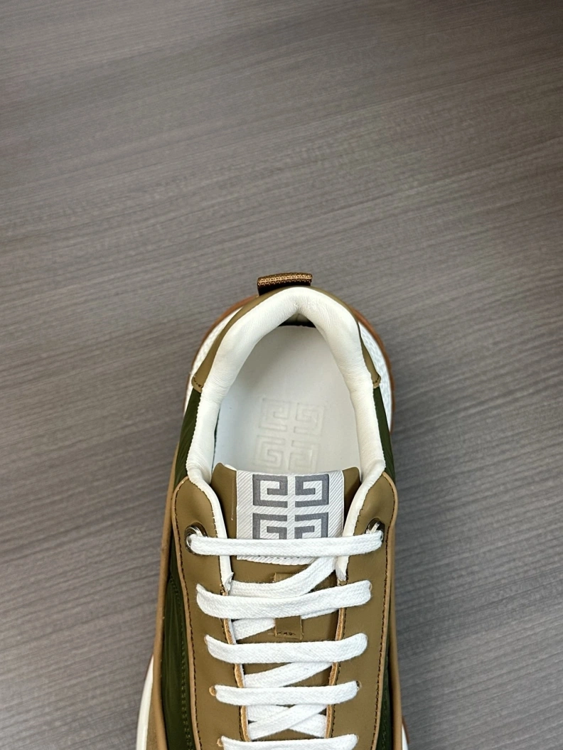 UrbanStyle Gxvxnchy Sneakers 152525
