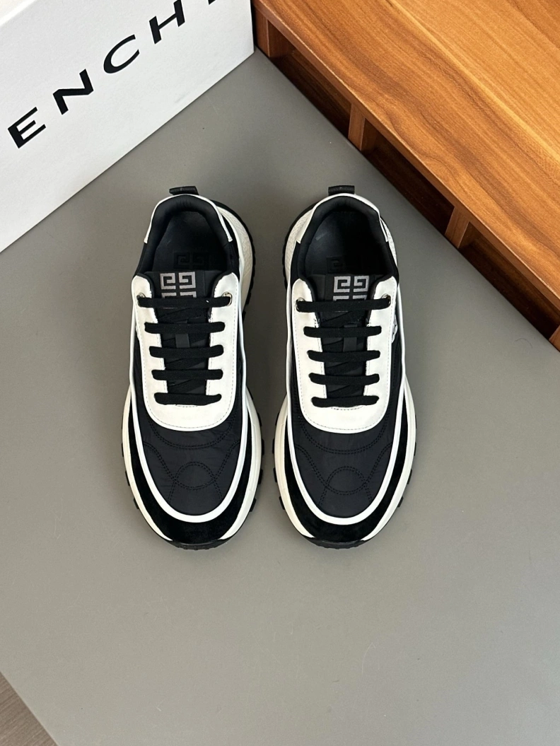 Stylish Gxvxnchy Sneakers 152500