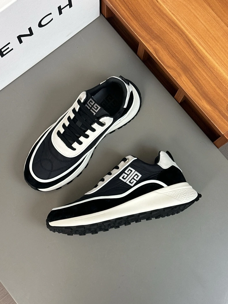 Stylish Gxvxnchy Sneakers 152500