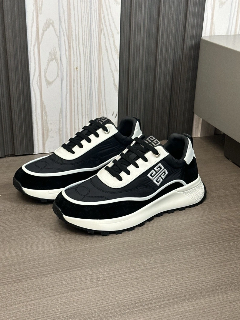 Stylish Gxvxnchy Sneakers 152500