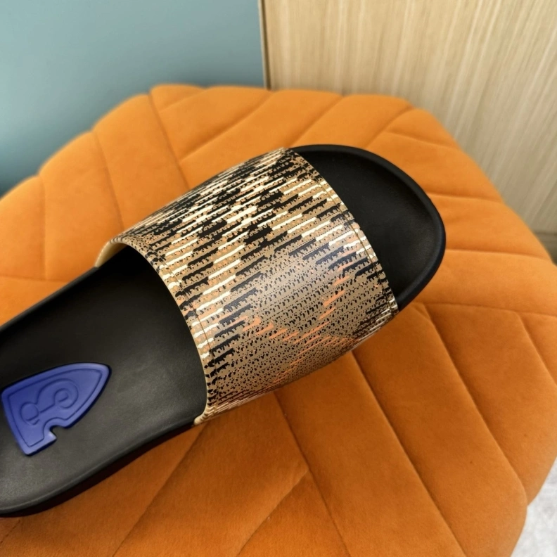 Bright Bxrbxrry Slippers 114607