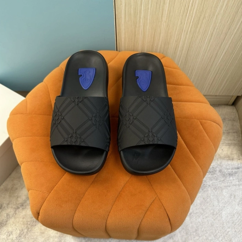 Resilient Bxrbxrry Slippers 114600