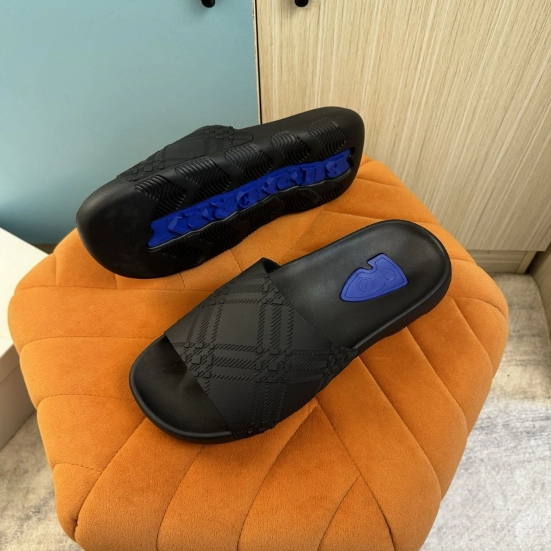 Resilient Bxrbxrry Slippers 114600