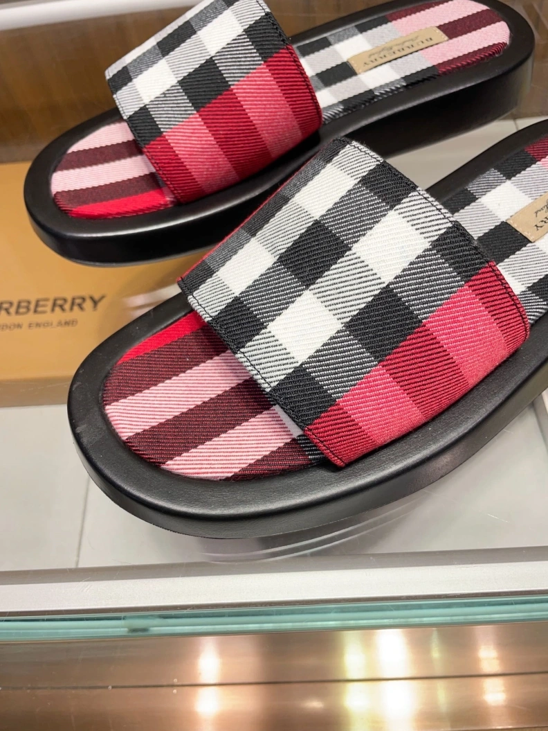 Bxrbxrry Slippers Flexible 114589