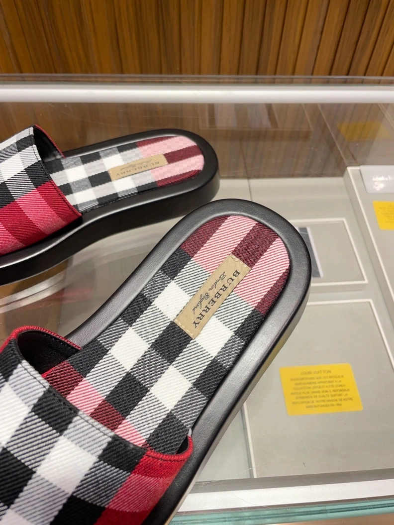 Bxrbxrry Slippers Flexible 114589