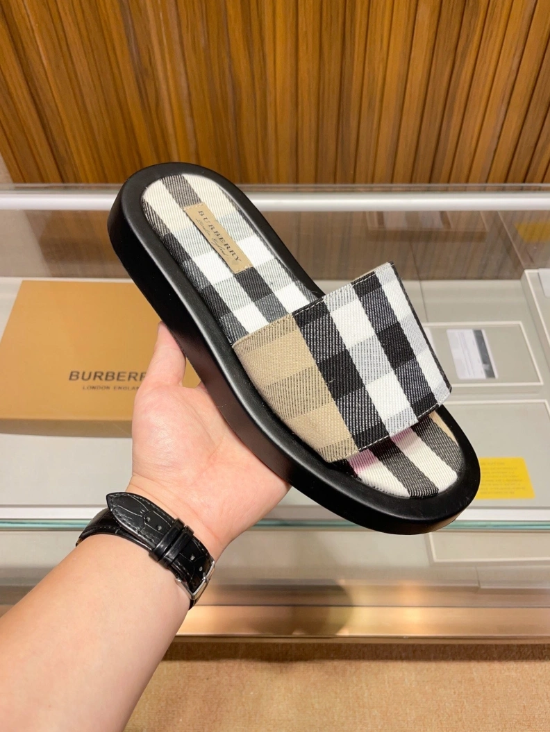 EasyMatch Bxrbxrry Slippers 114590