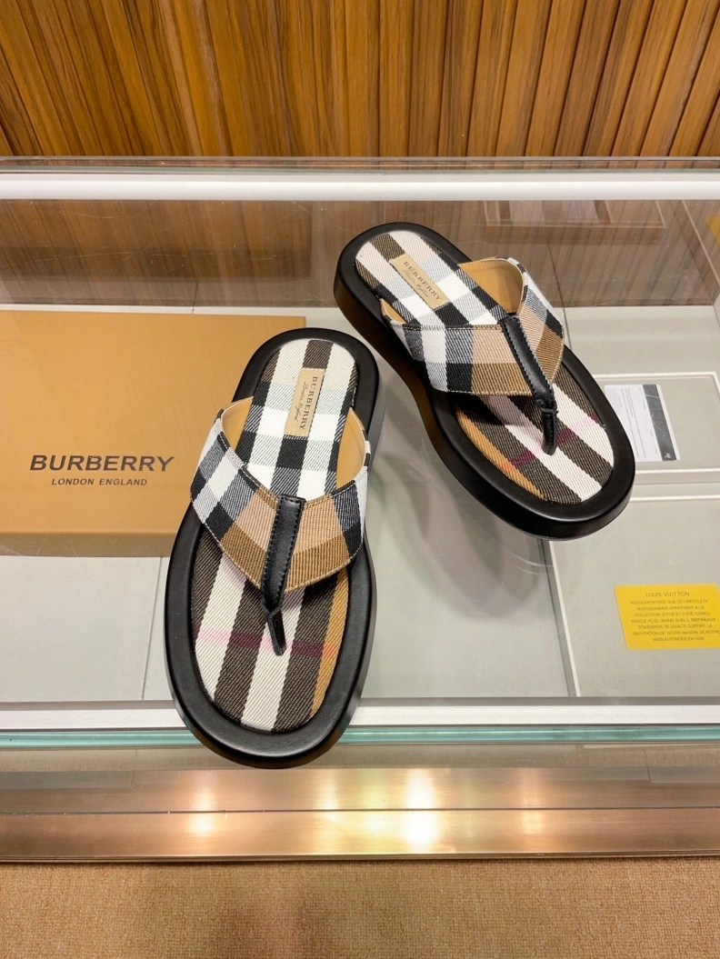 Reliable Bxrbxrry Slippers 114585