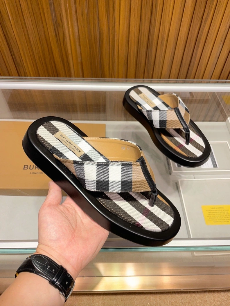 Reliable Bxrbxrry Slippers 114585