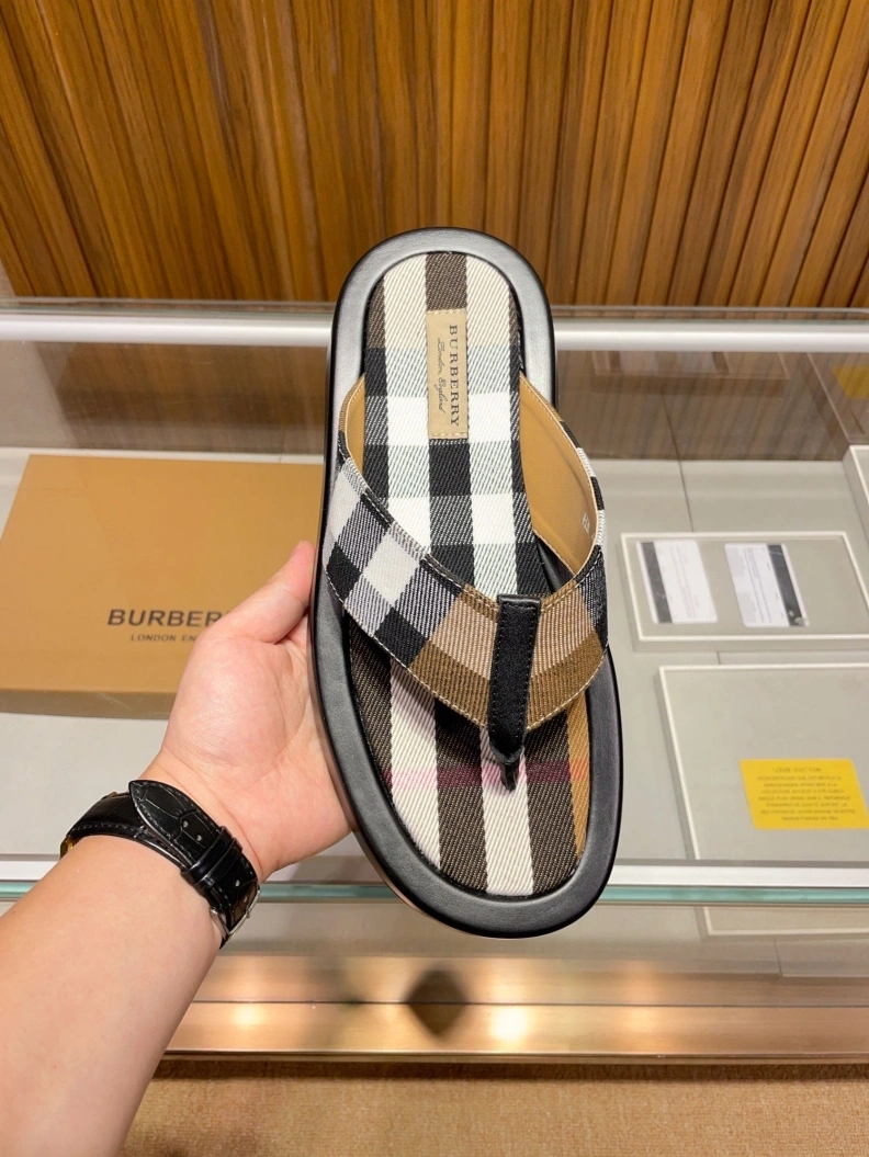 Reliable Bxrbxrry Slippers 114585