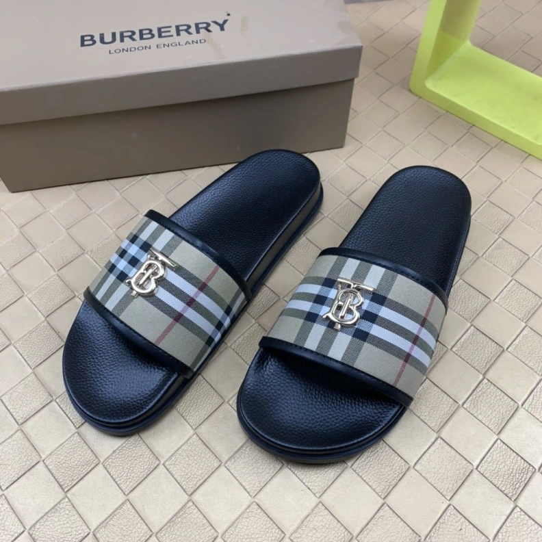 Elegant Bxrbxrry Slippers 114583