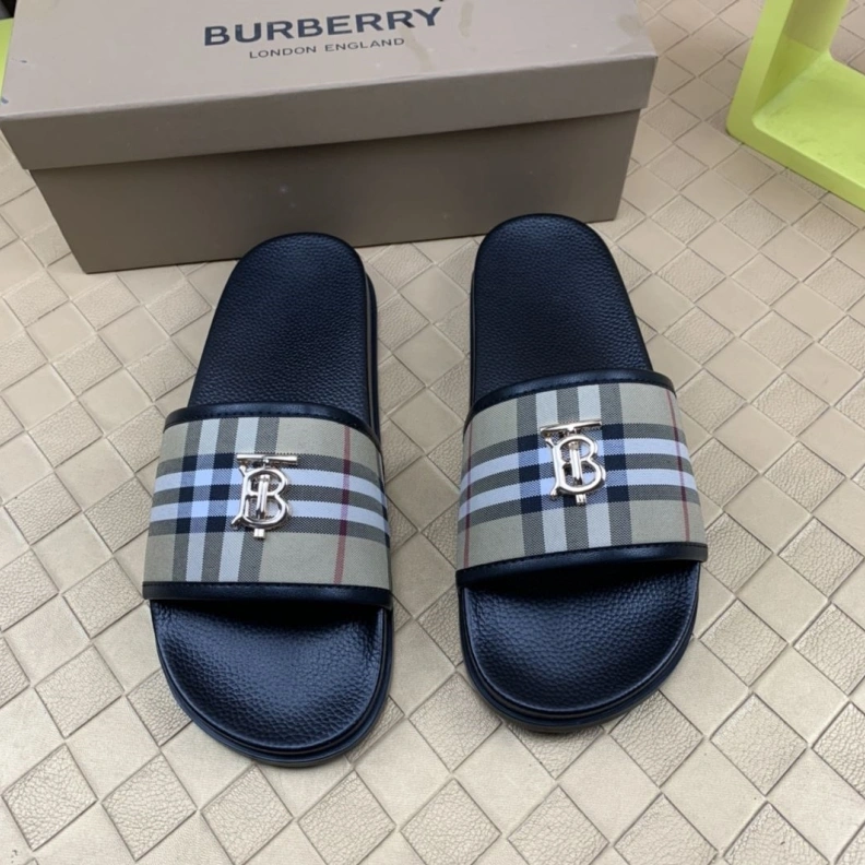 Elegant Bxrbxrry Slippers 114583