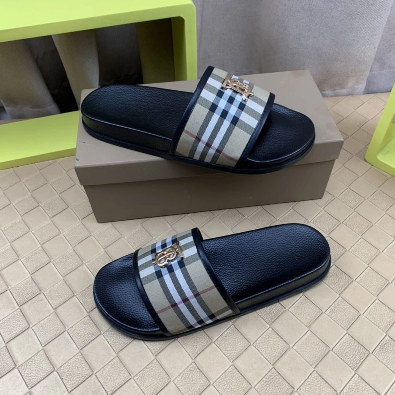 Elegant Bxrbxrry Slippers 114583