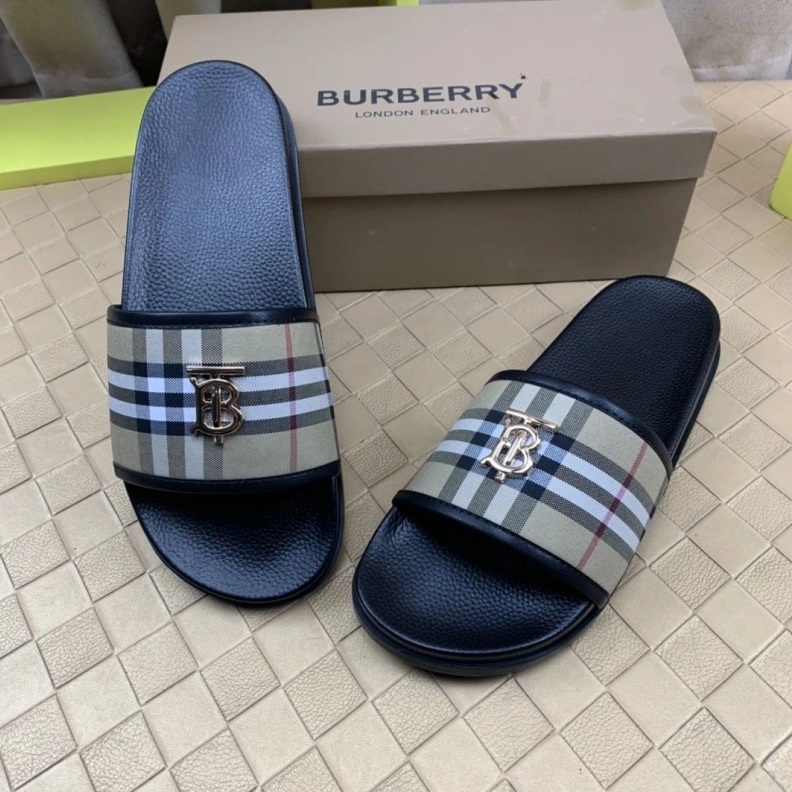 Elegant Bxrbxrry Slippers 114583