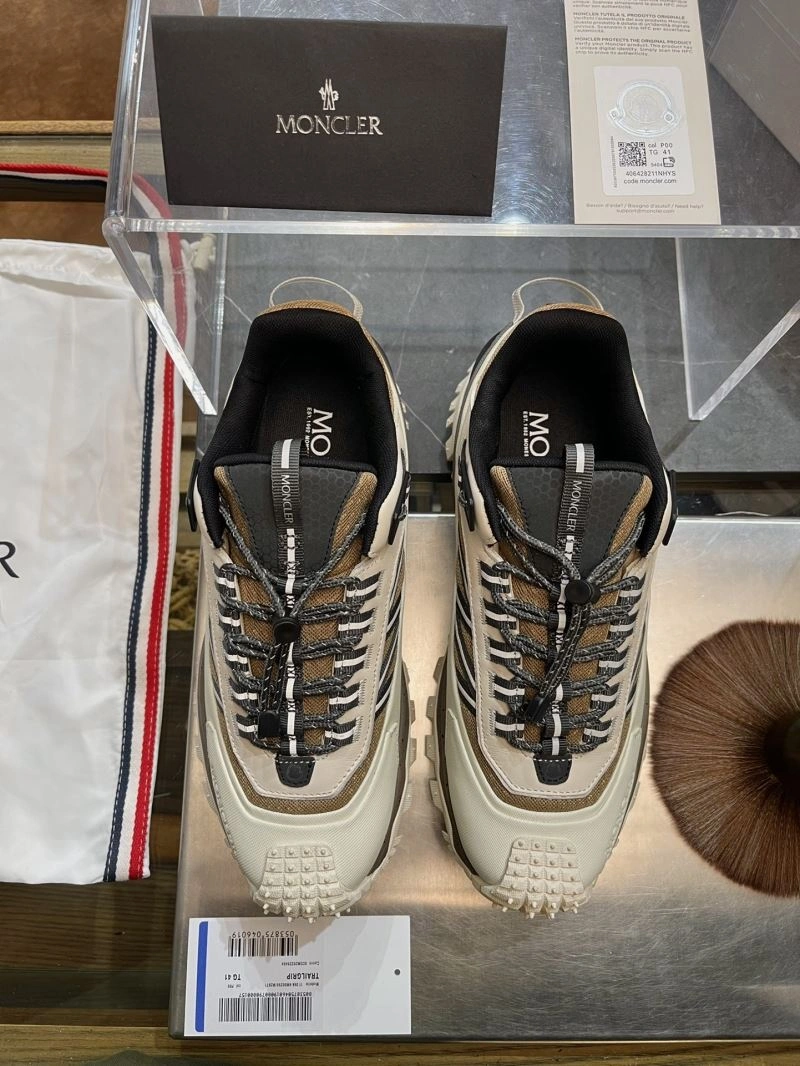 WellDesigned Mxnclxr Sneakers 197687