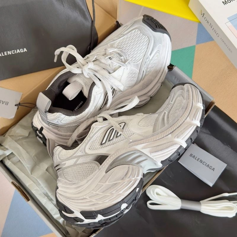 Resilient Bxlxnciaga Sneakers 110356