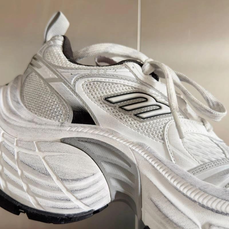 Resilient Bxlxnciaga Sneakers 110356