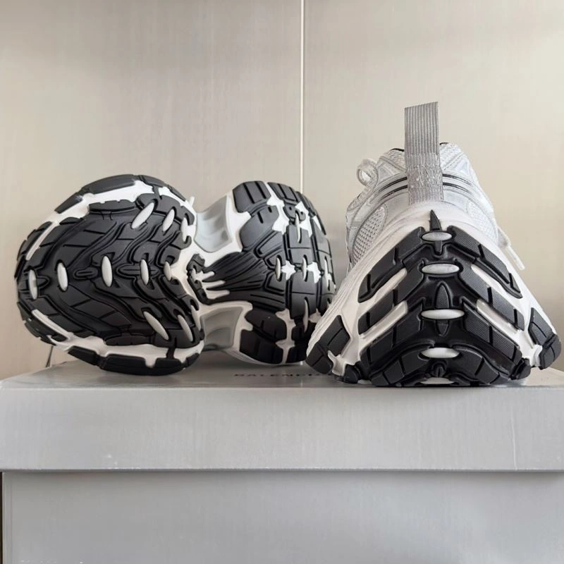 Resilient Bxlxnciaga Sneakers 110356