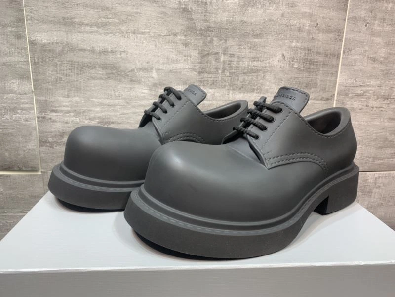 Elegant Bxlxnciaga Leather Shoes 110365