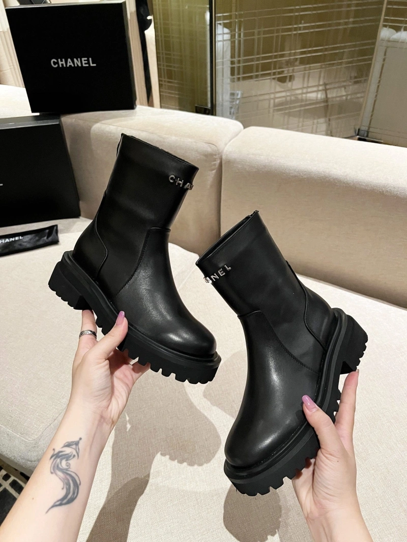 Sleek Chxnxl Boots 127814