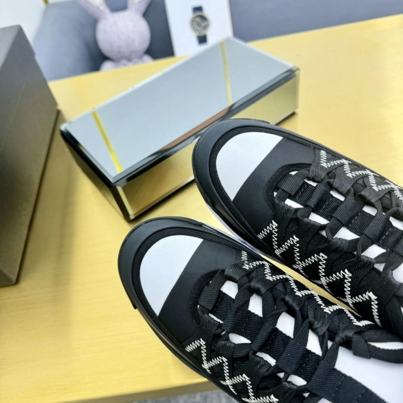 Sophisticated Chxnxl Sneakers 127390