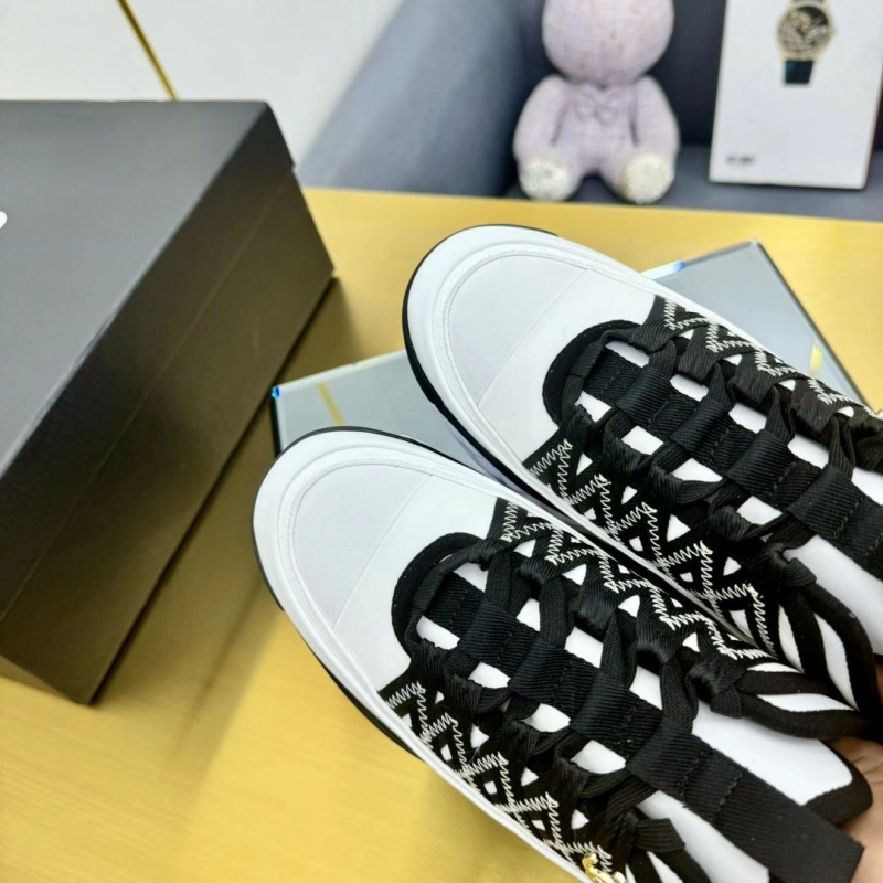 BestValue Chxnxl Sneakers 127385