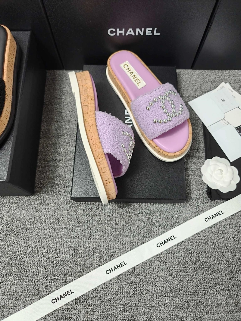 Minimalist Chxnxl Slippers 127451