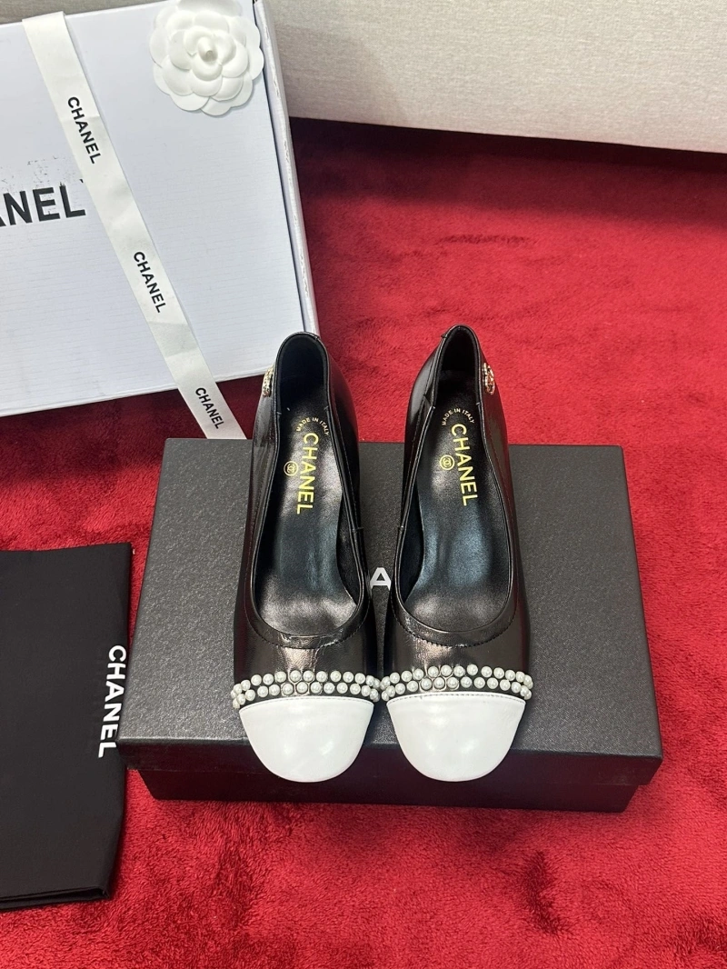 Compact Chxnxl Flat Shoes 127589