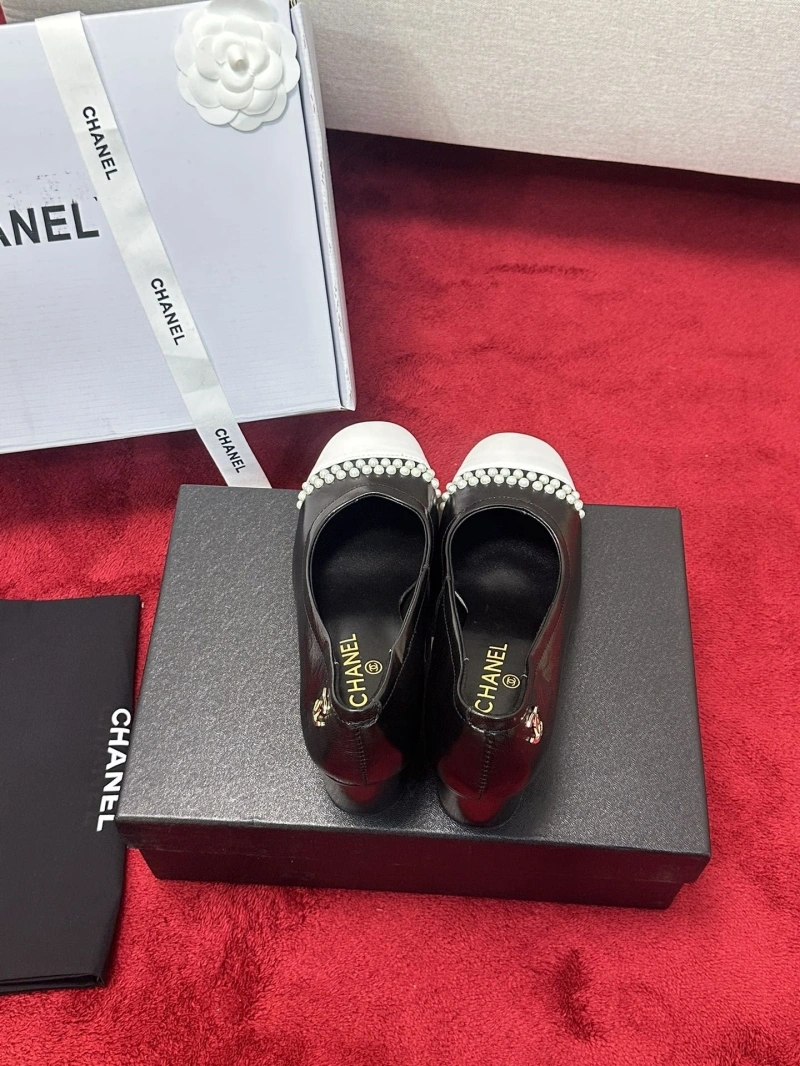 Compact Chxnxl Flat Shoes 127589