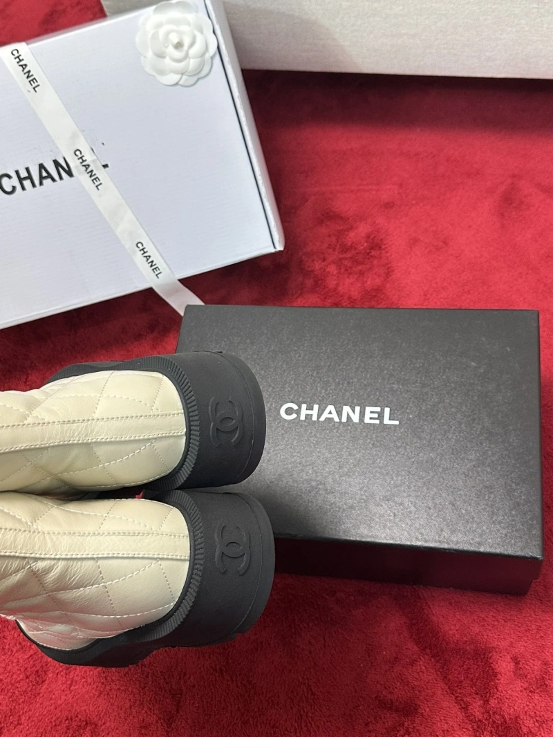 Bold Chxnxl Boots 127807