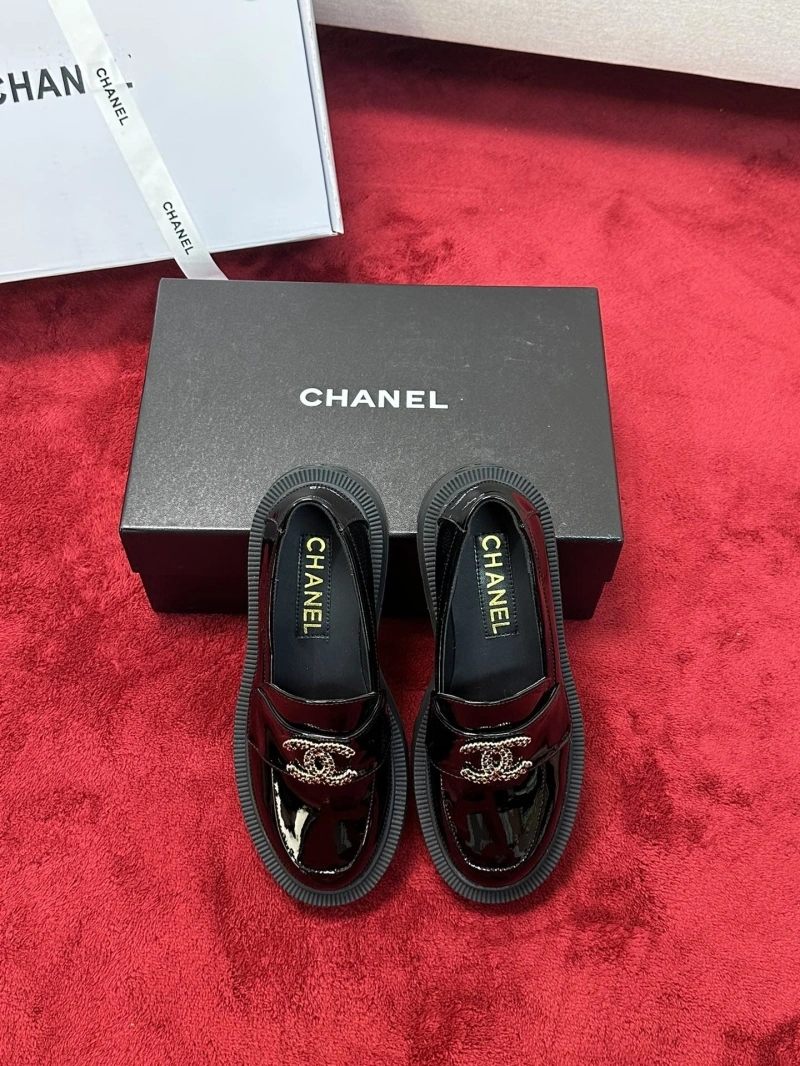 Compact Chxnxl Leather Shoes 127512