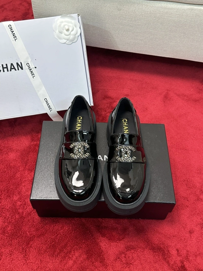 Compact Chxnxl Leather Shoes 127512