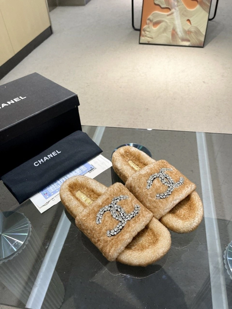 Flexible Chxnxl Slippers 127445