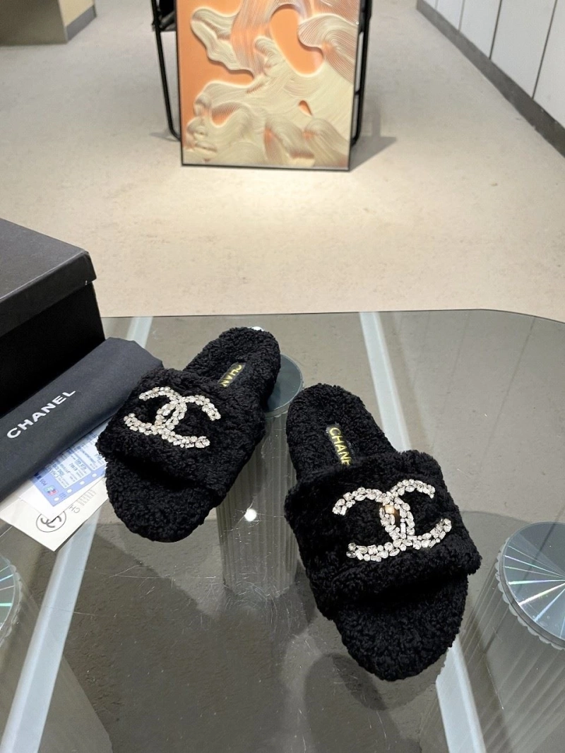 Breathable Chxnxl Slippers 127442