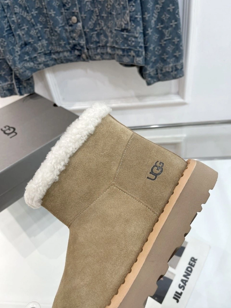 Efficient UGX Boots 228702
