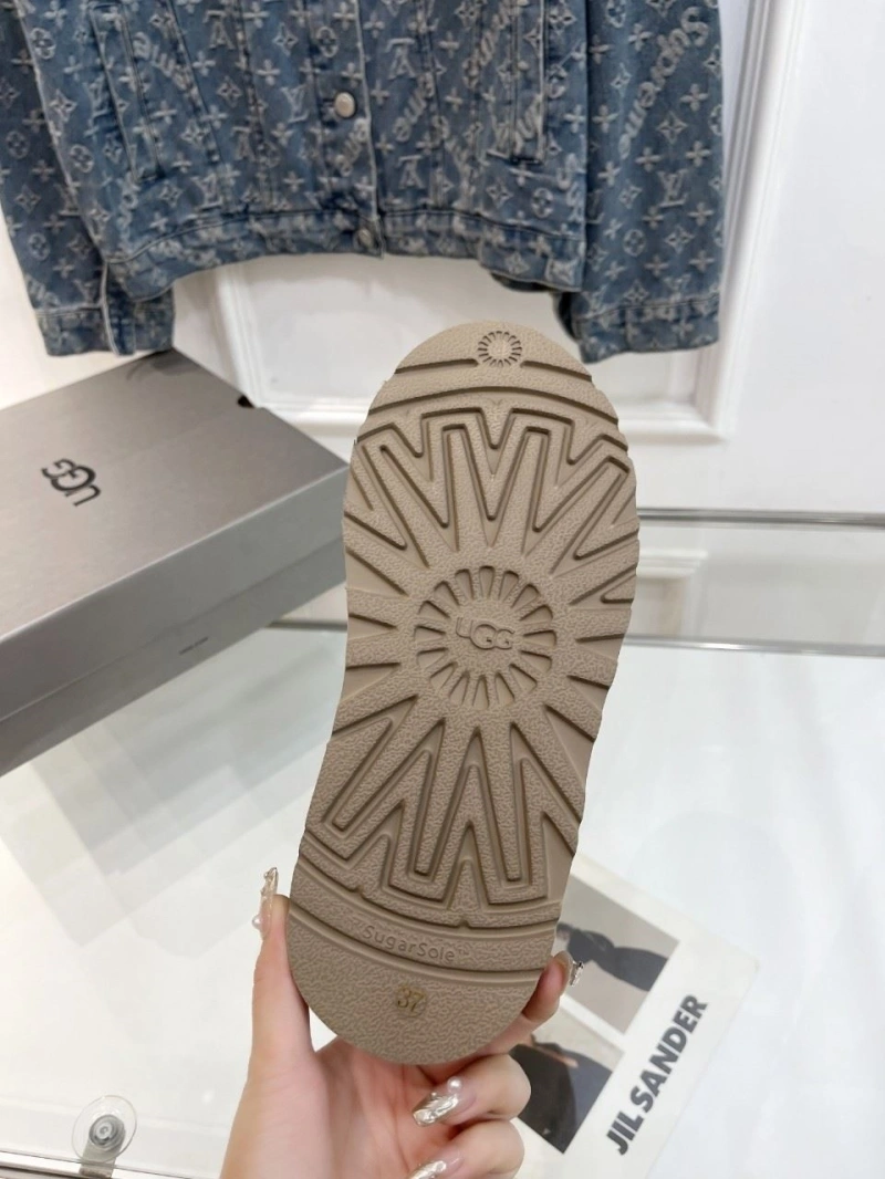 Efficient UGX Boots 228702