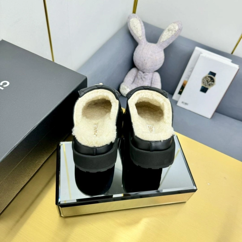 Soft Chxnxl Slippers 127432