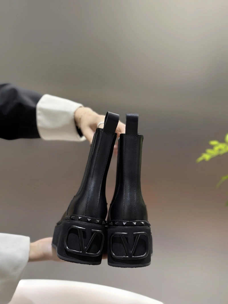Bold Vxlxntino Boots 231390