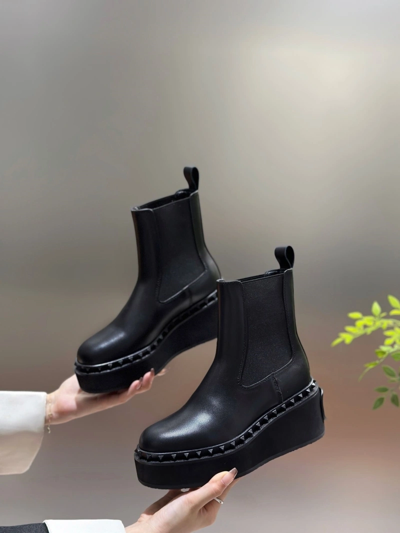 Bold Vxlxntino Boots 231390