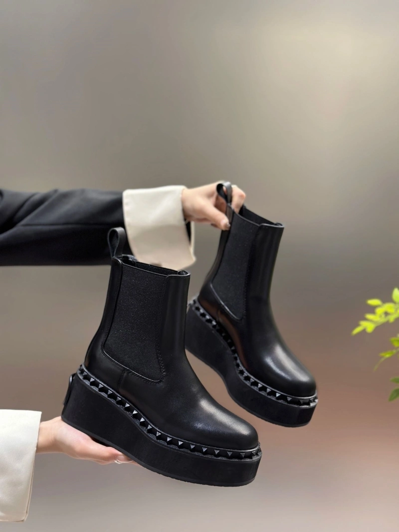 Bold Vxlxntino Boots 231390