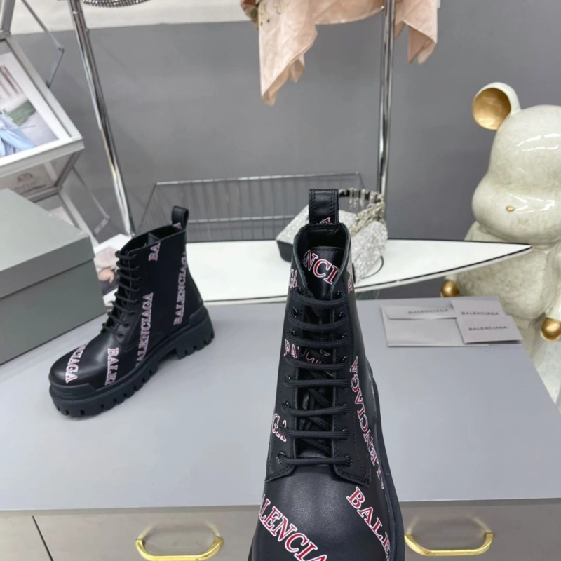 Compact Bxlxnciaga Boots 109863