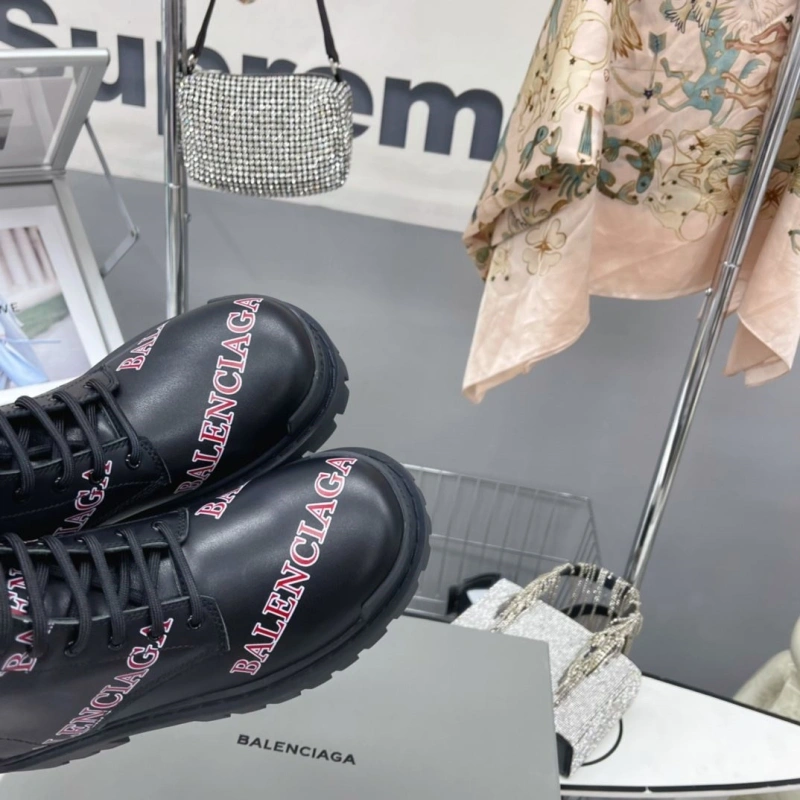 Compact Bxlxnciaga Boots 109863