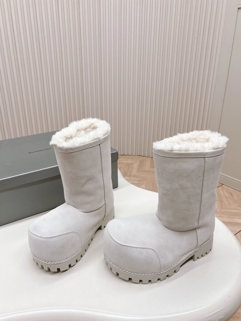 Compact Bxlxnciaga Boots 109877