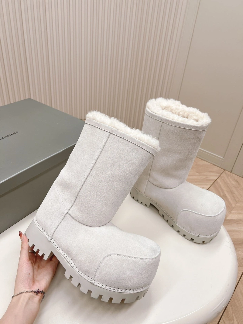Compact Bxlxnciaga Boots 109877