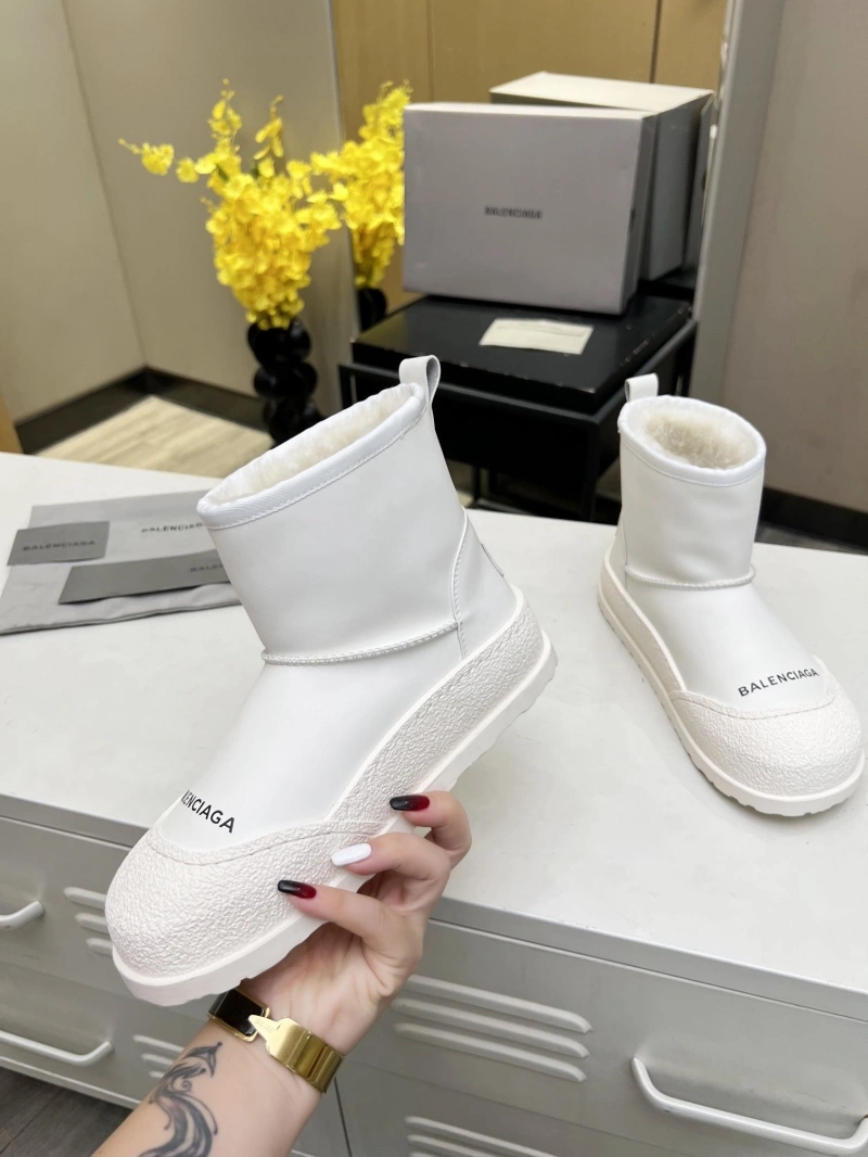 ModernLook Bxlxnciaga Boots 109860