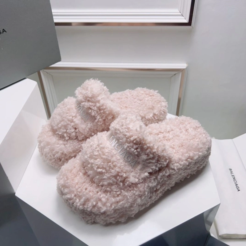 Efficient Bxlxnciaga Slippers 109855