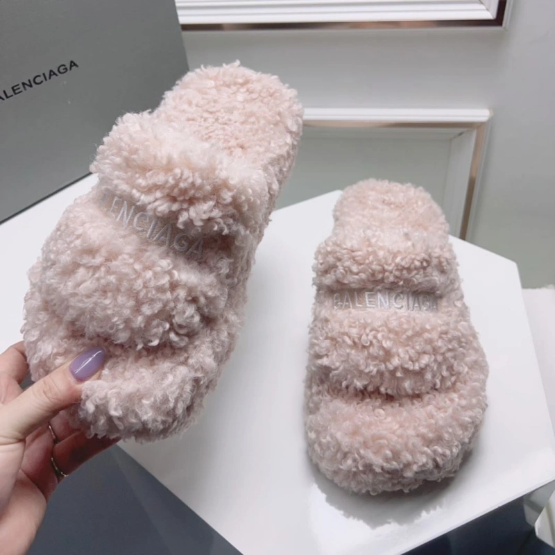 Efficient Bxlxnciaga Slippers 109855