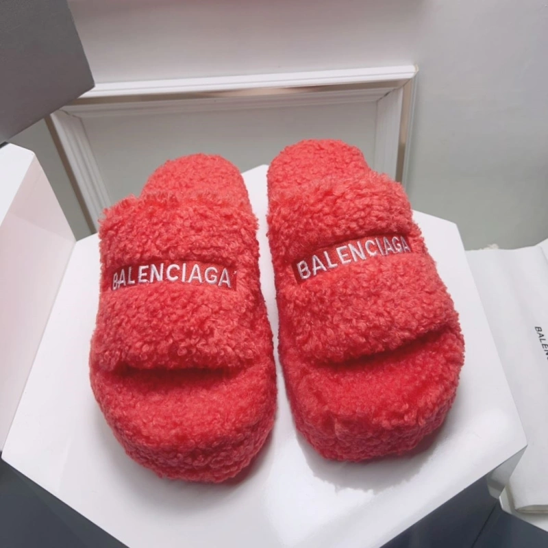 ModernLook Bxlxnciaga Slippers 109851