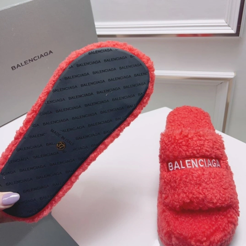 ModernLook Bxlxnciaga Slippers 109851