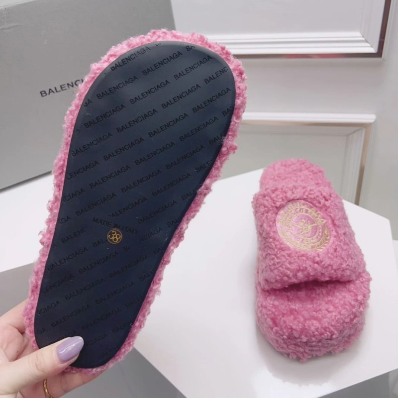 Bxlxnciaga Slippers Trendsetting 109826