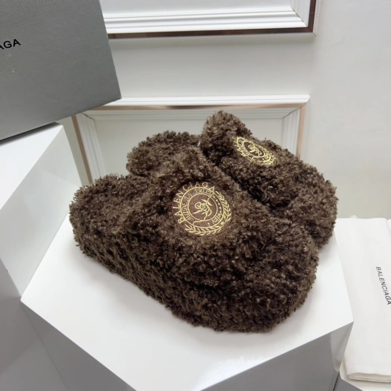 Bxlxnciaga Slippers Lightweight 109824